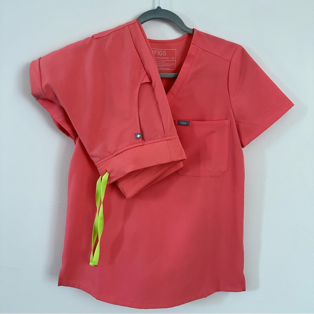 Figs Jogger and Scrub Top SET